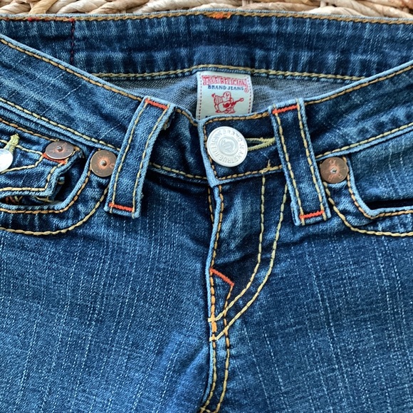 True Religion Rainbow Sophie Cuffed Bermuda - Picture 5 of 11